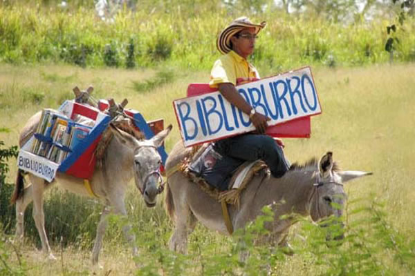 Biblioburro: uma alternativa para garantir que crianças que moram longe tenham acesso à leitura