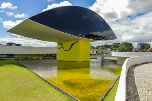 Museu Oscar Niemeyer em agosto