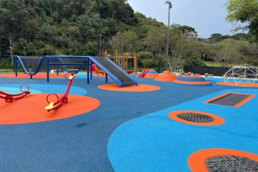 Curitiba tem parquinhos espalhados por toda a cidade