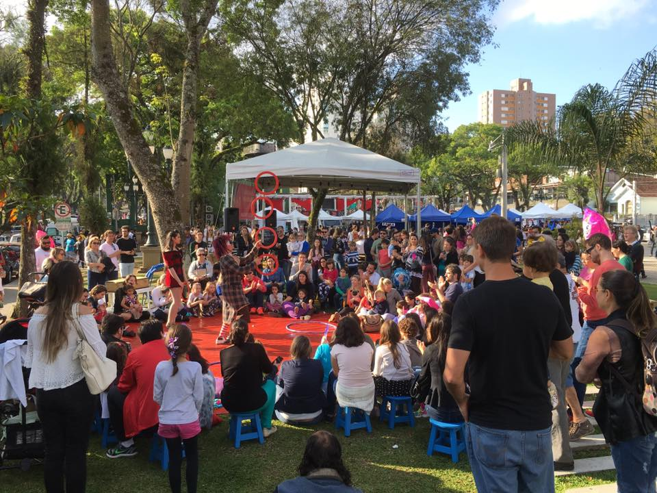Atividades pra criançada na Praça da Espanha: Batel Soho Jazz Festival