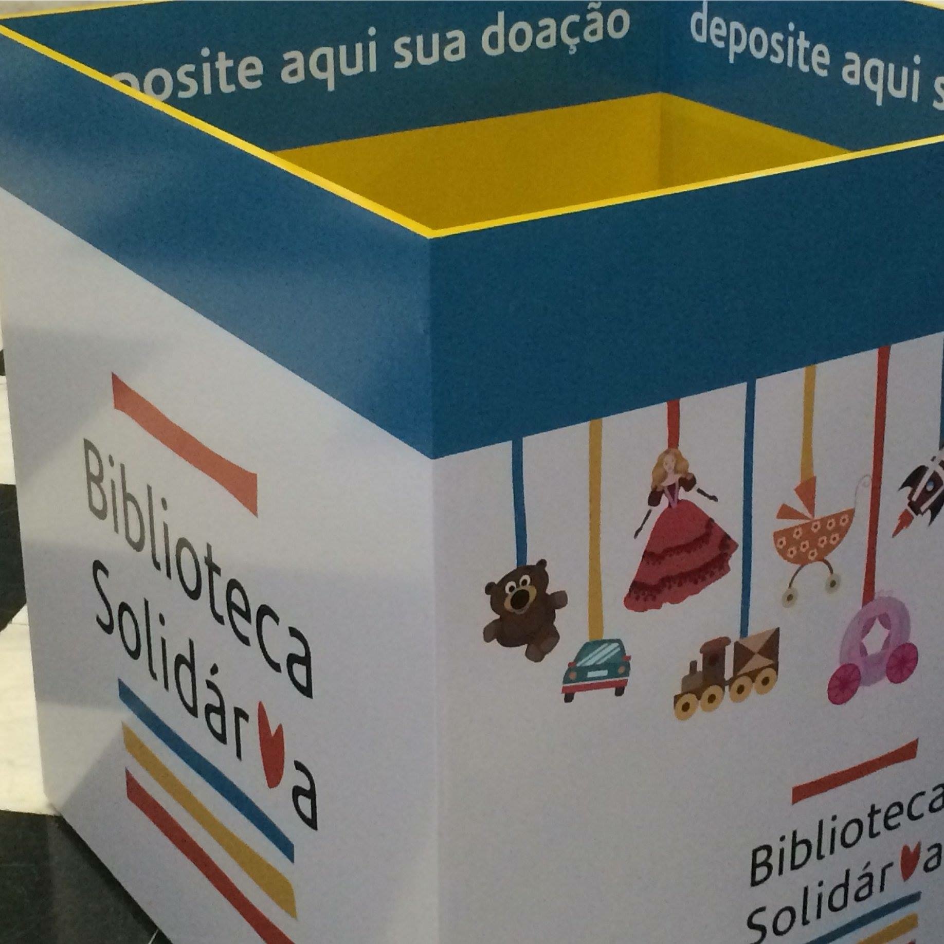 Biblioteca Pública arrecada livros e materiais escolares