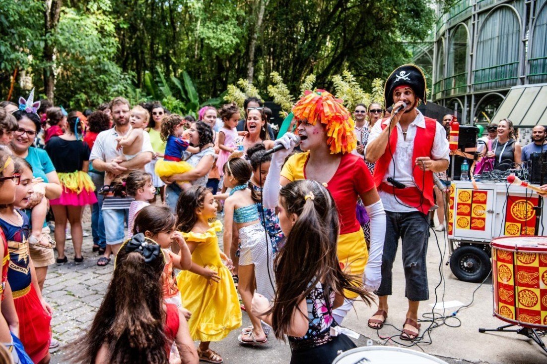 Clima carnavalesco invade o Vale da Música, na Ópera de Arame