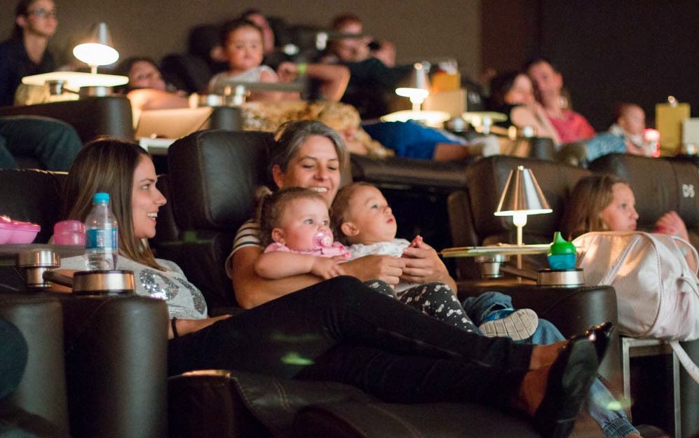 Pátio Batel recebe sessão CineMaterna no sábado