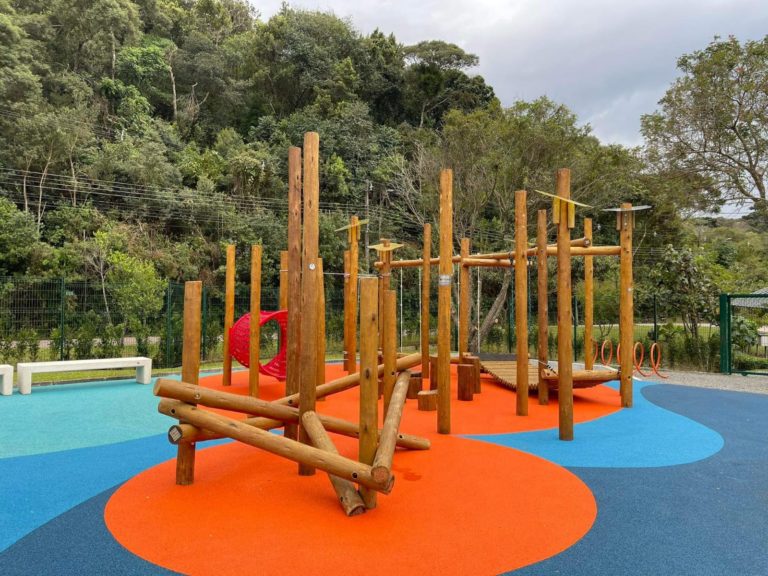 Parque Barigui ganha parquinho inclusivo no Dia das Crianças