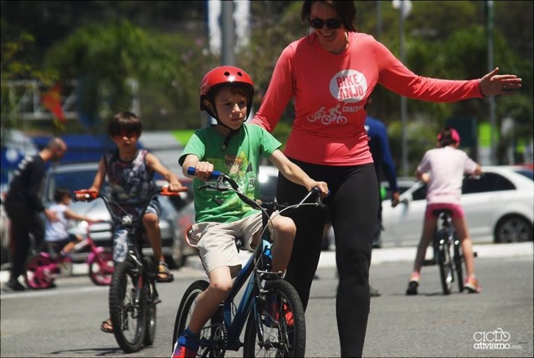Vamos andar de bike com a criançada no domingo?