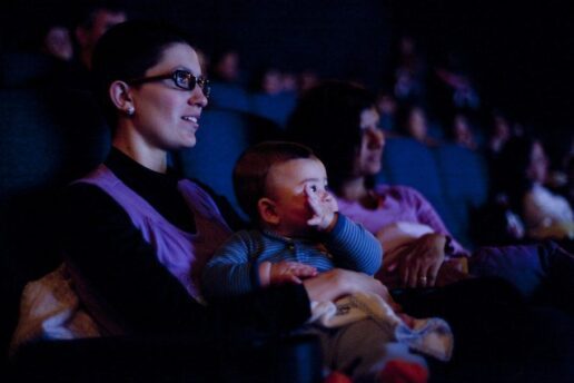 Cinema para curtir com bebês