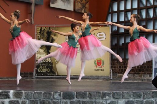 Circuito Dança Curitiba promove apresentações gratuitas no Largo da Ordem