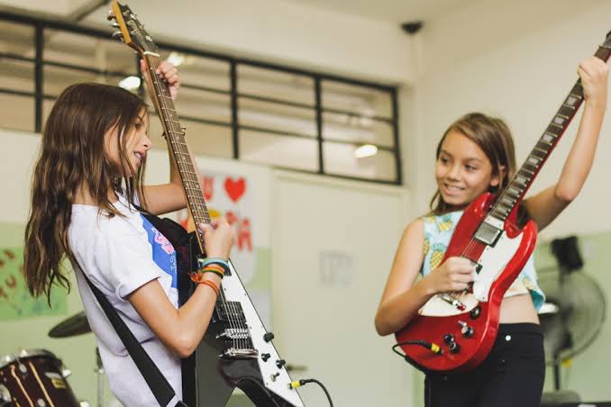 Girls Rock Camp Curitiba anuncia retorno das atividades em setembro
