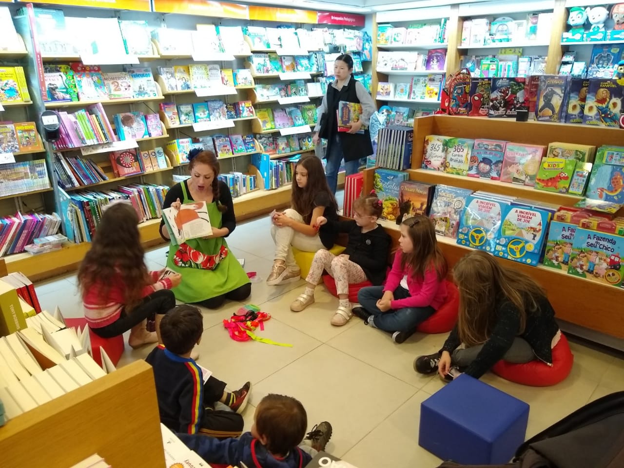 Hora do Conto aos sábados nas Livrarias Curitiba
