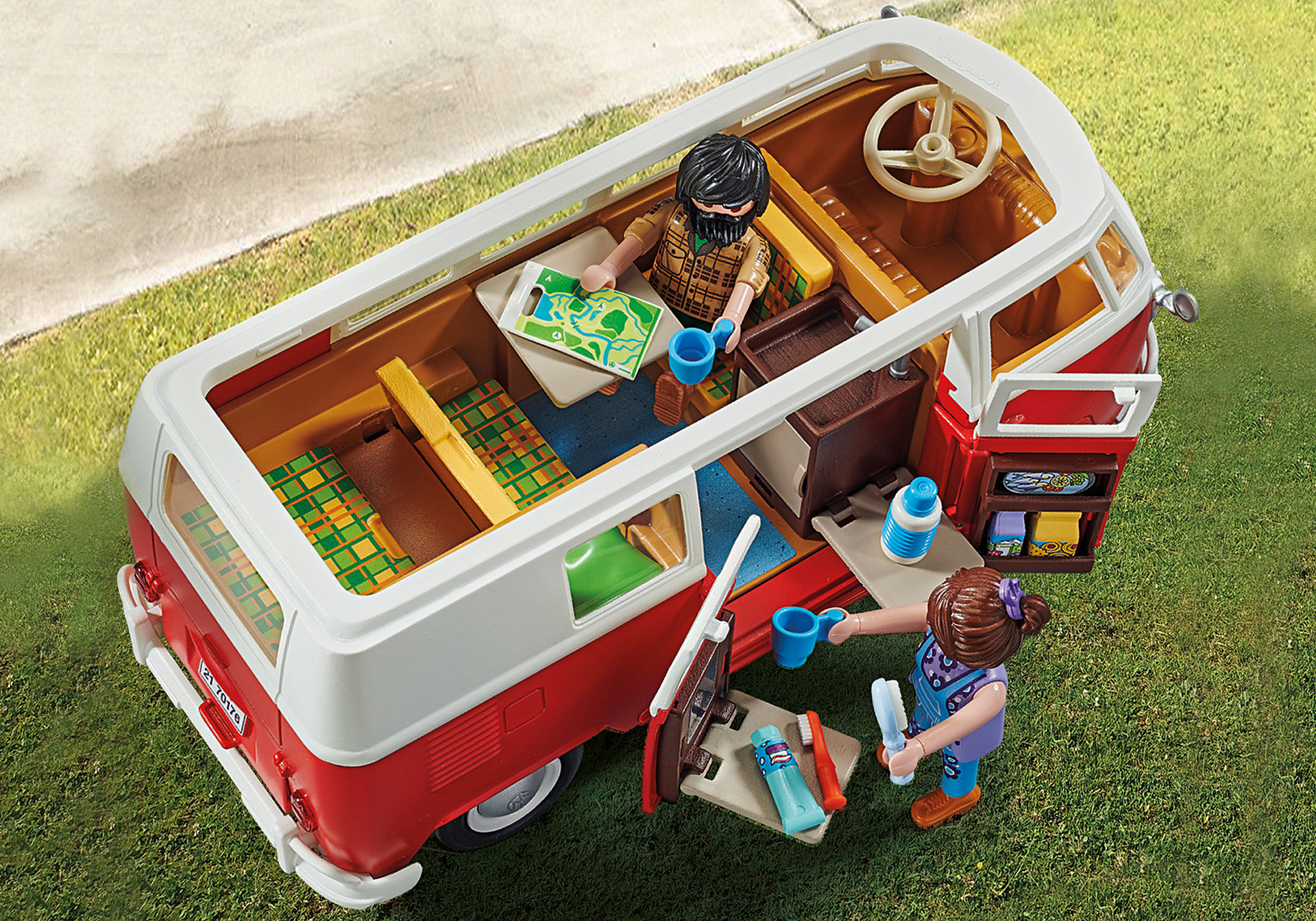 Kombi clássica da Volkswagen vira brinquedo miniatura Playmobil