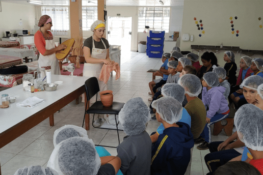 Artesanal e lúdico: a arte de fazer pães em projeto social para crianças