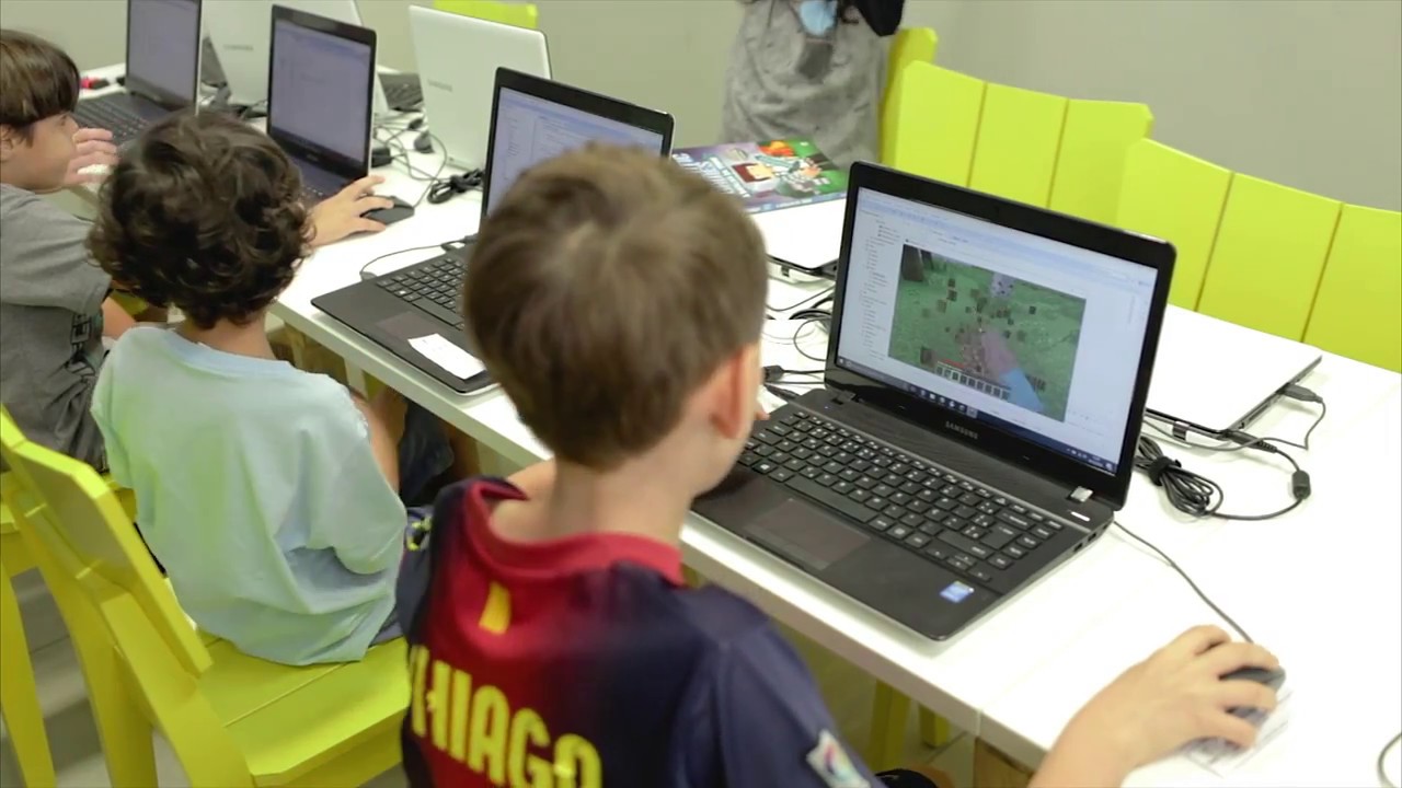 Oficinas gratuitas de Minecraft e Youtuber para crianças e adolescentes