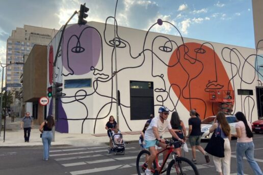 Curitiba ganha mural do artista André Mendes