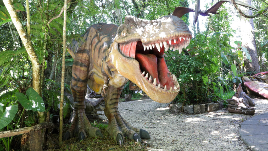 Dinossauros chegam a Pinhais para comemorar o aniversário da cidade