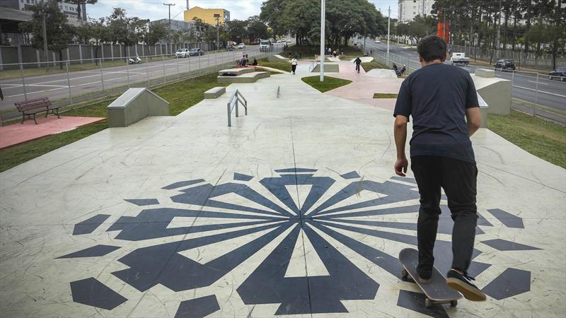 Curitiba ganha nova pista de skate com 130 metros de extensão