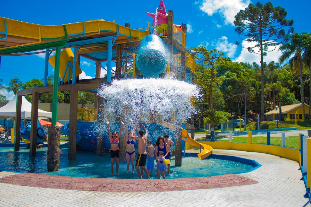 Beach Club Águas Claras - Parque Aquático e Pousada - Matinhos