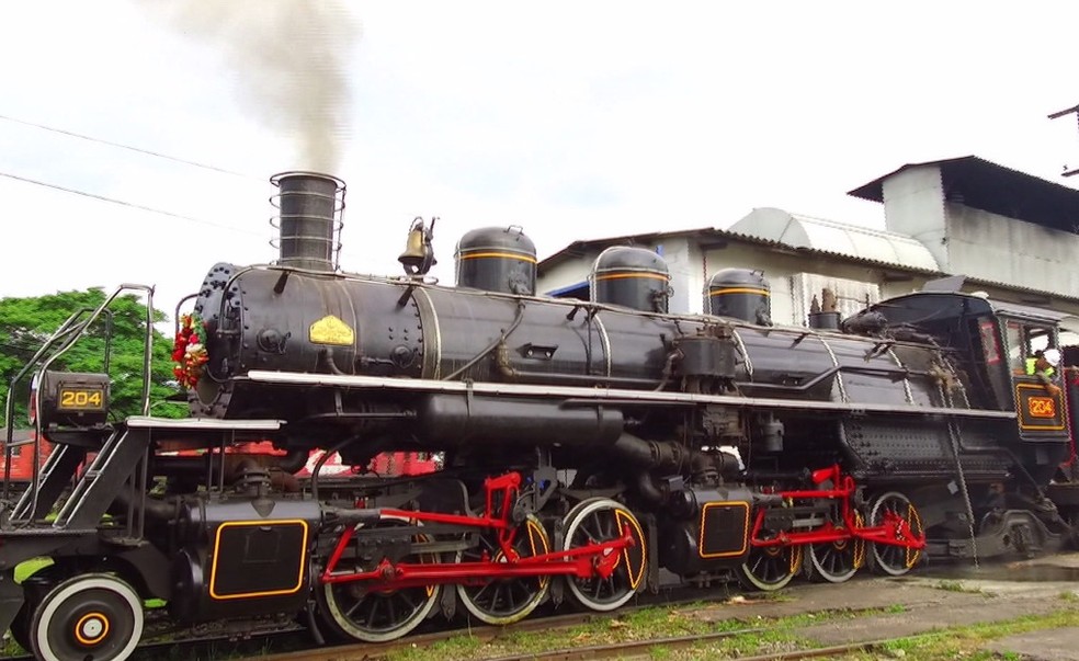 Locomotiva/trem tipo Maria fumaça fabricada pela Bachma