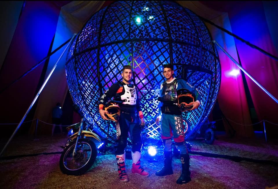 Kazini Bros Circus está em novo endereço
