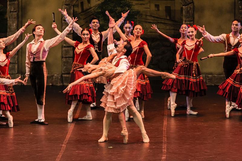 Teatro Guaíra recebe Dom Quixote com Ana Botafogo e participações especiais
