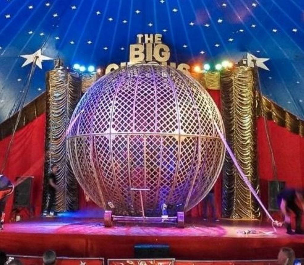 Últimos dias: The Big Circus no Restaurante Madalosso