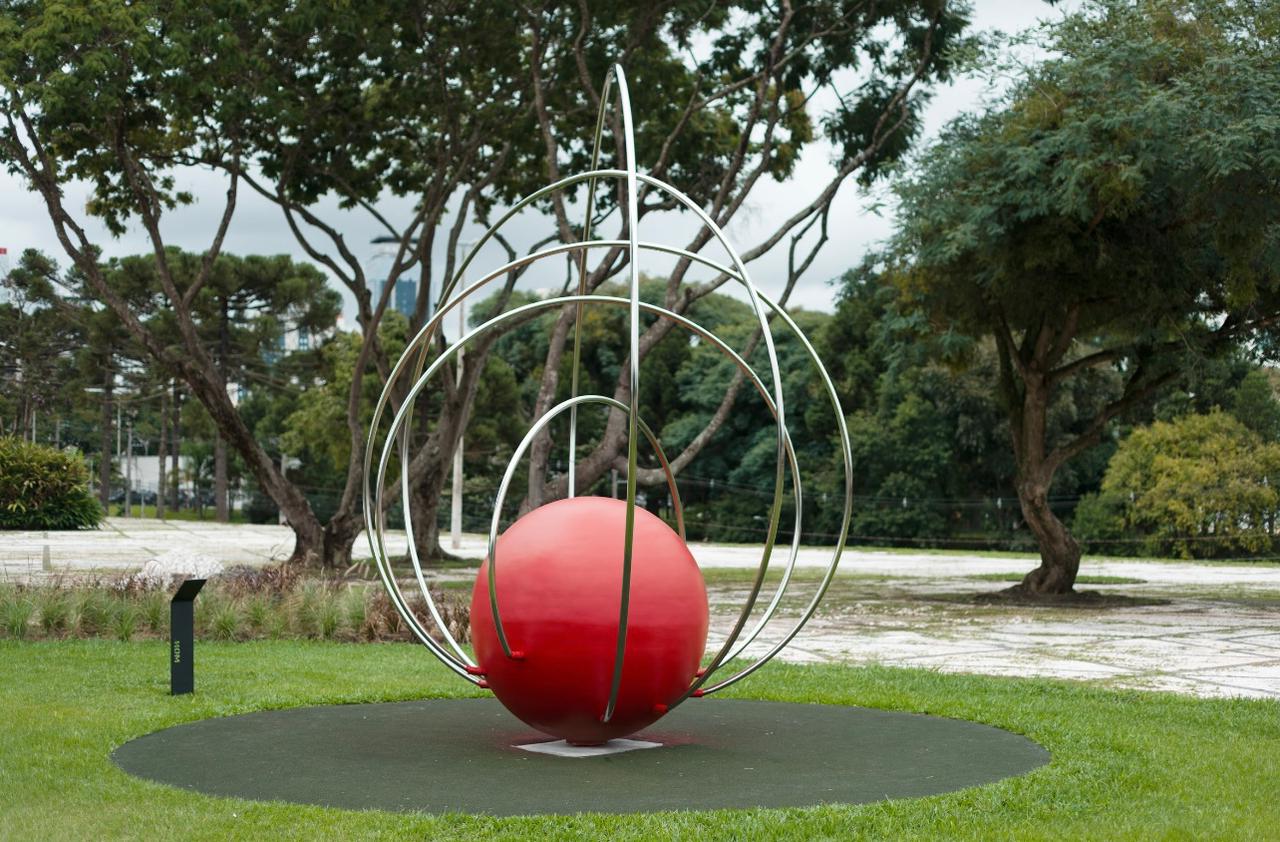 MON ganha parque de esculturas interativas gratuito
