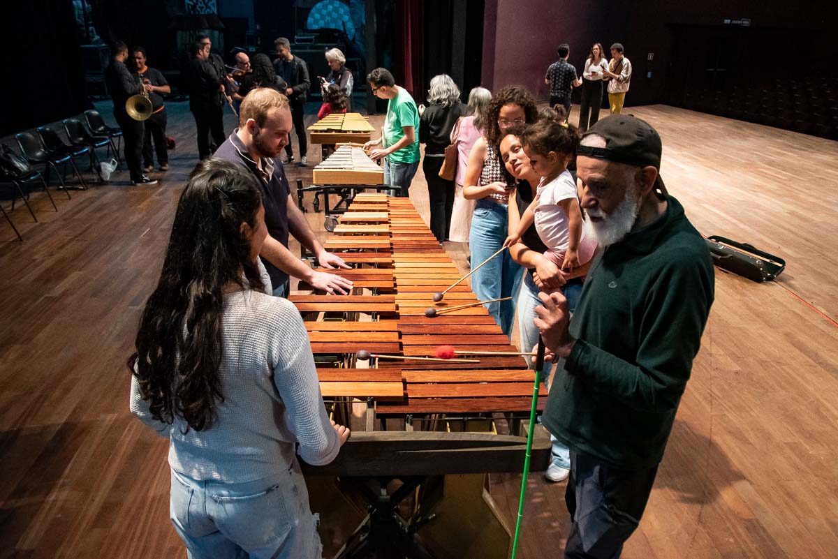 Orquestra Sinfônica e grupo Música Tátil promovem experiência sensorial para cegos