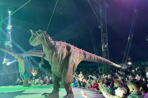 “Circo dos Dinossauros” chega em Curitiba