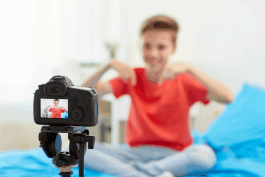 Big Techs ignoram lei e expõem crianças ao trabalho infantil nas redes sociais