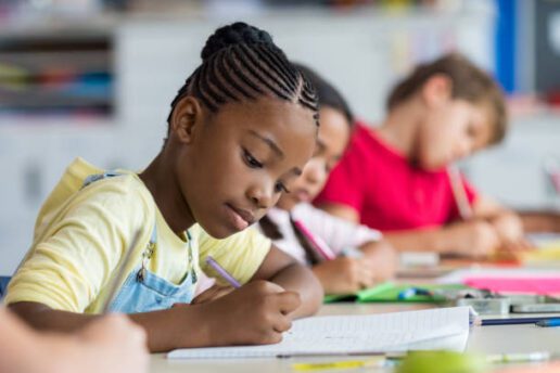 Instituto Chamex lança concurso de redação com prêmios para estudantes e escolas