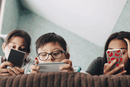 Leitura para tempos digitais: 6 livros para conversar com crianças sobre o uso da tecnologia