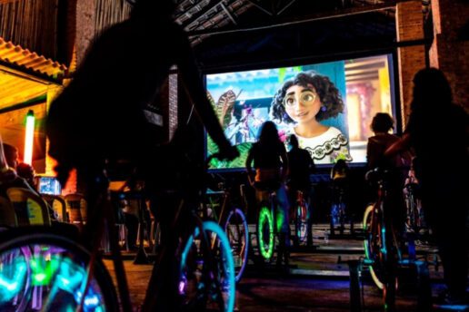 BikeCine: um cinema itinerante movido a bicicletas