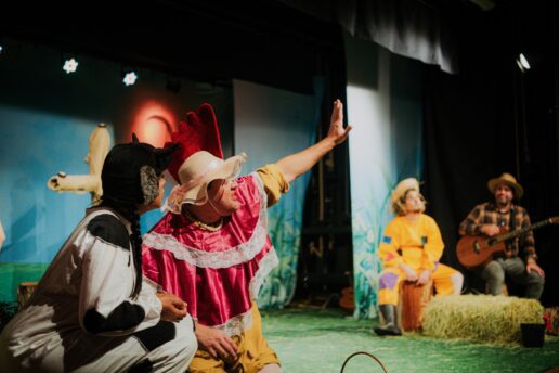 3ª edição do projeto Crianças no Teatro leva espetáculos gratuitos em oito cidades do Paraná