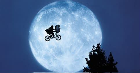 E.T, de Steven Spielberg, em exibição gratuita no domingo na Cinemateca
