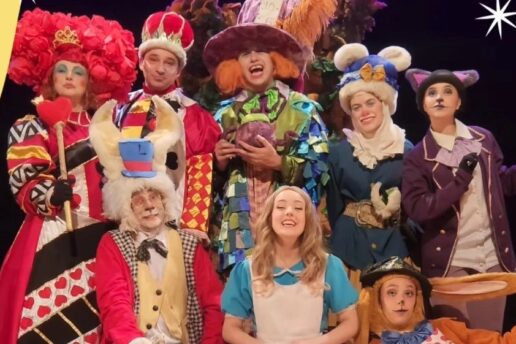 Alice no País das Maravilhas retorna ao Teatro Regina Vogue com temporada especial de férias