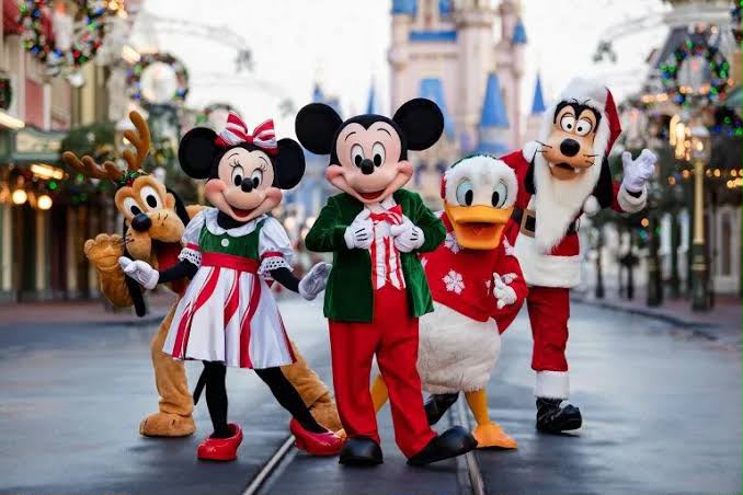 Natal Disney Curitiba 2026 – espetáculo, cinema ao ar livre e parque natalino no Barigui 