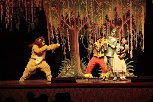 O Mágico de Oz no Teatro Regina Vogue